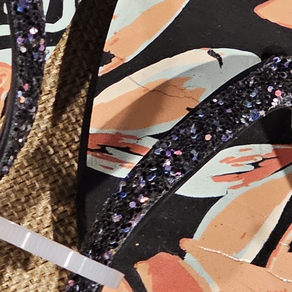 Reef slippers size 9 - Picture 8 of 8